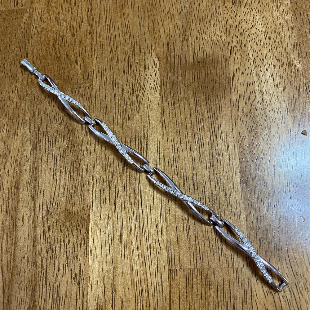Swarovski crystal silver-tone figure 8 link bracelet